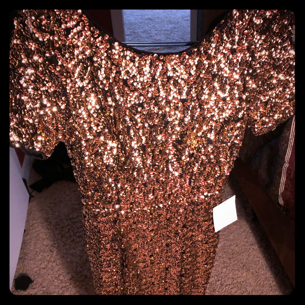 Lulus nwt gold sequins dress
